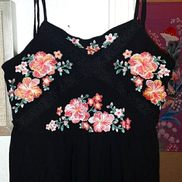 Savanna jane  embroidered floral bohemian dress women M😍🌸 - Picture 2 of 12